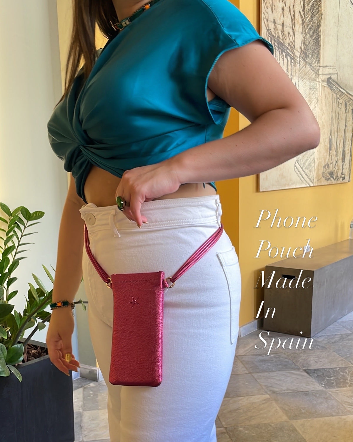 Phone Pouch - Leather - Crossbody - Hot Pink Metallic
