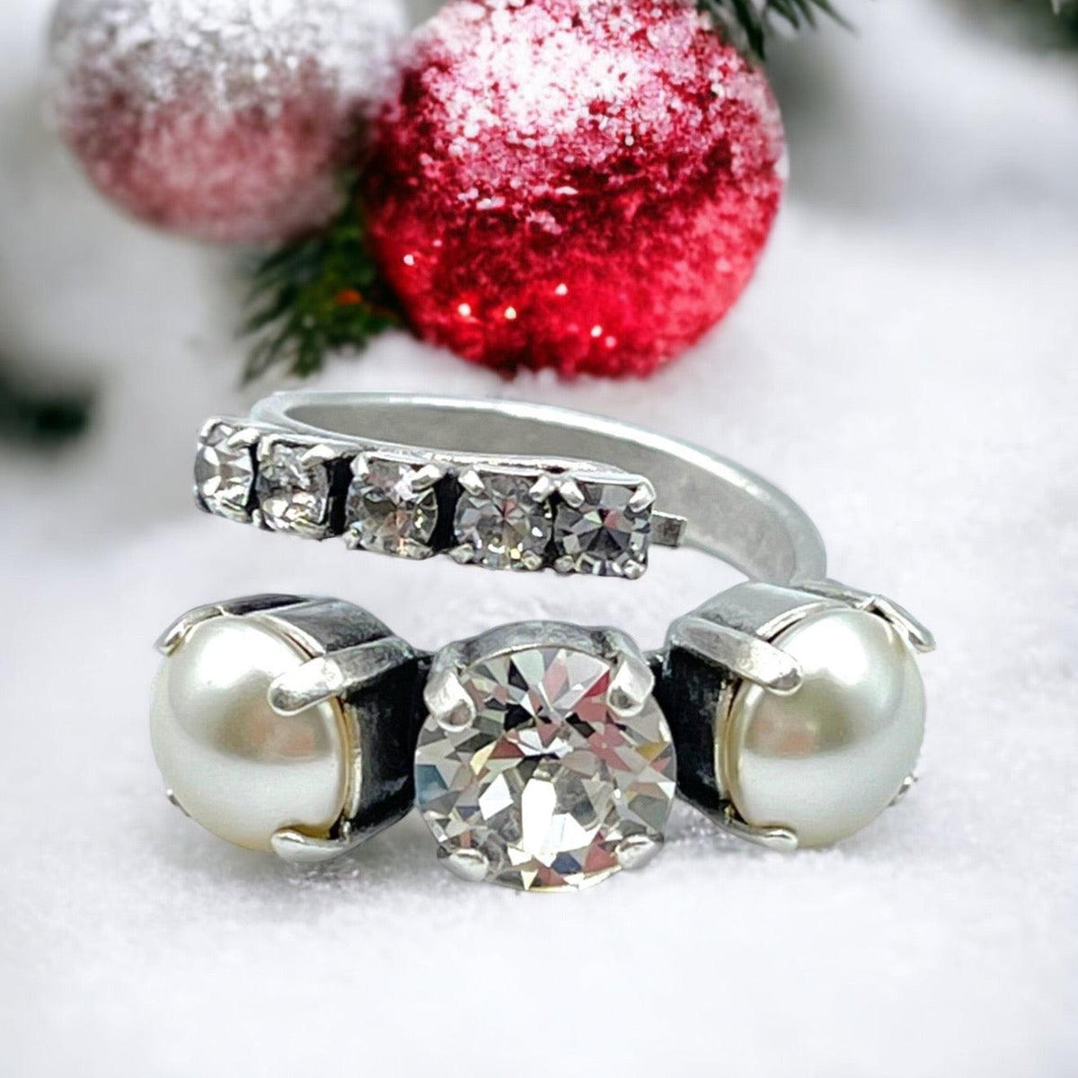 Cocktail Ring Pearls &amp; Silver Crystals - Vita Isola