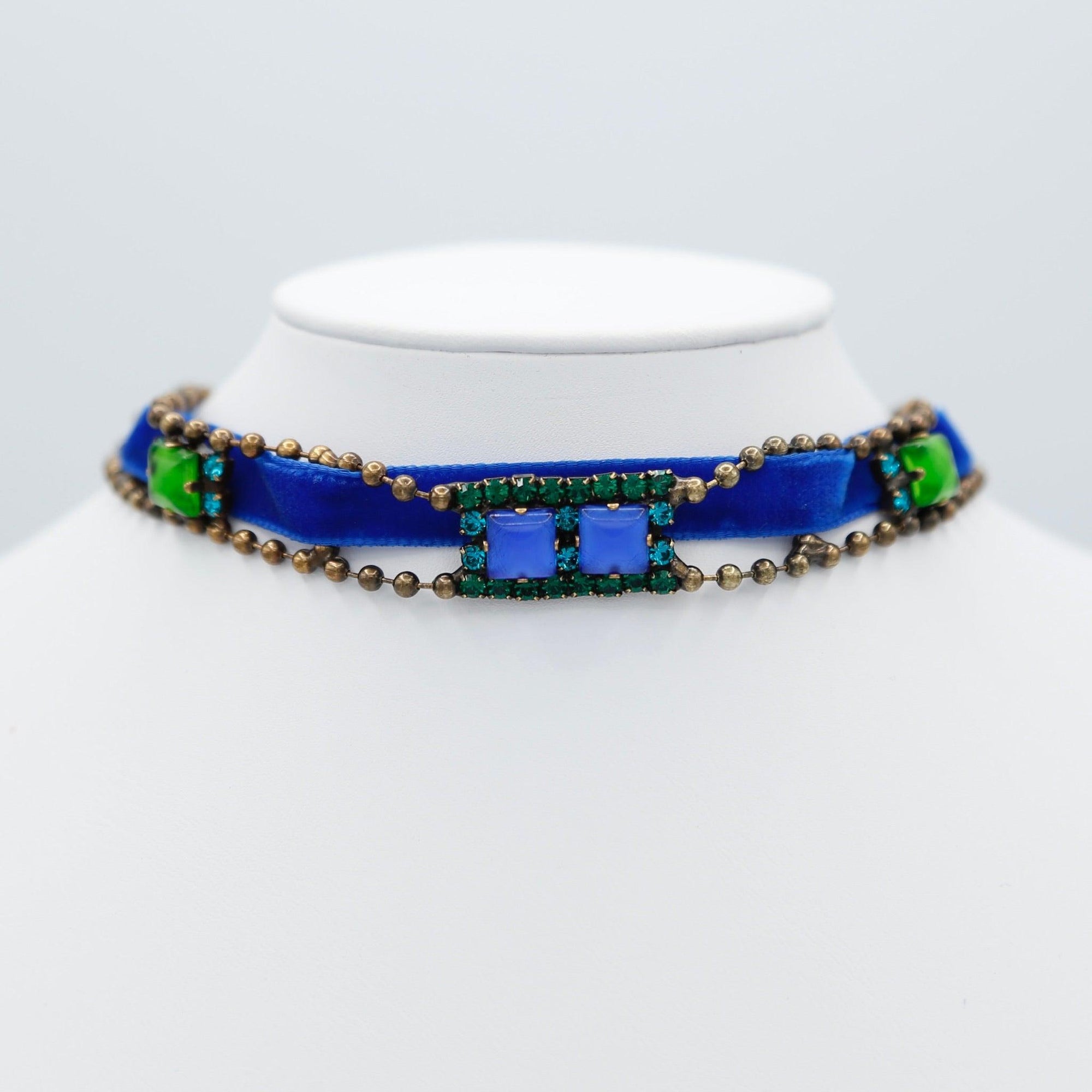 Blue Enchanted Choker with Crystals - Vita Isola