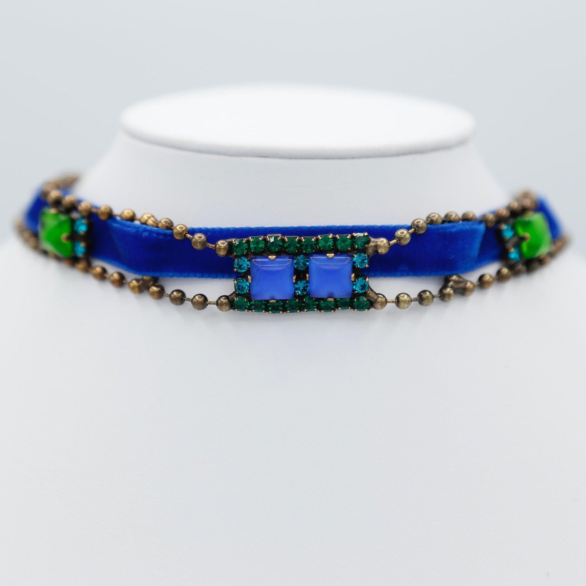 Blue Enchanted Choker with Crystals - Vita Isola