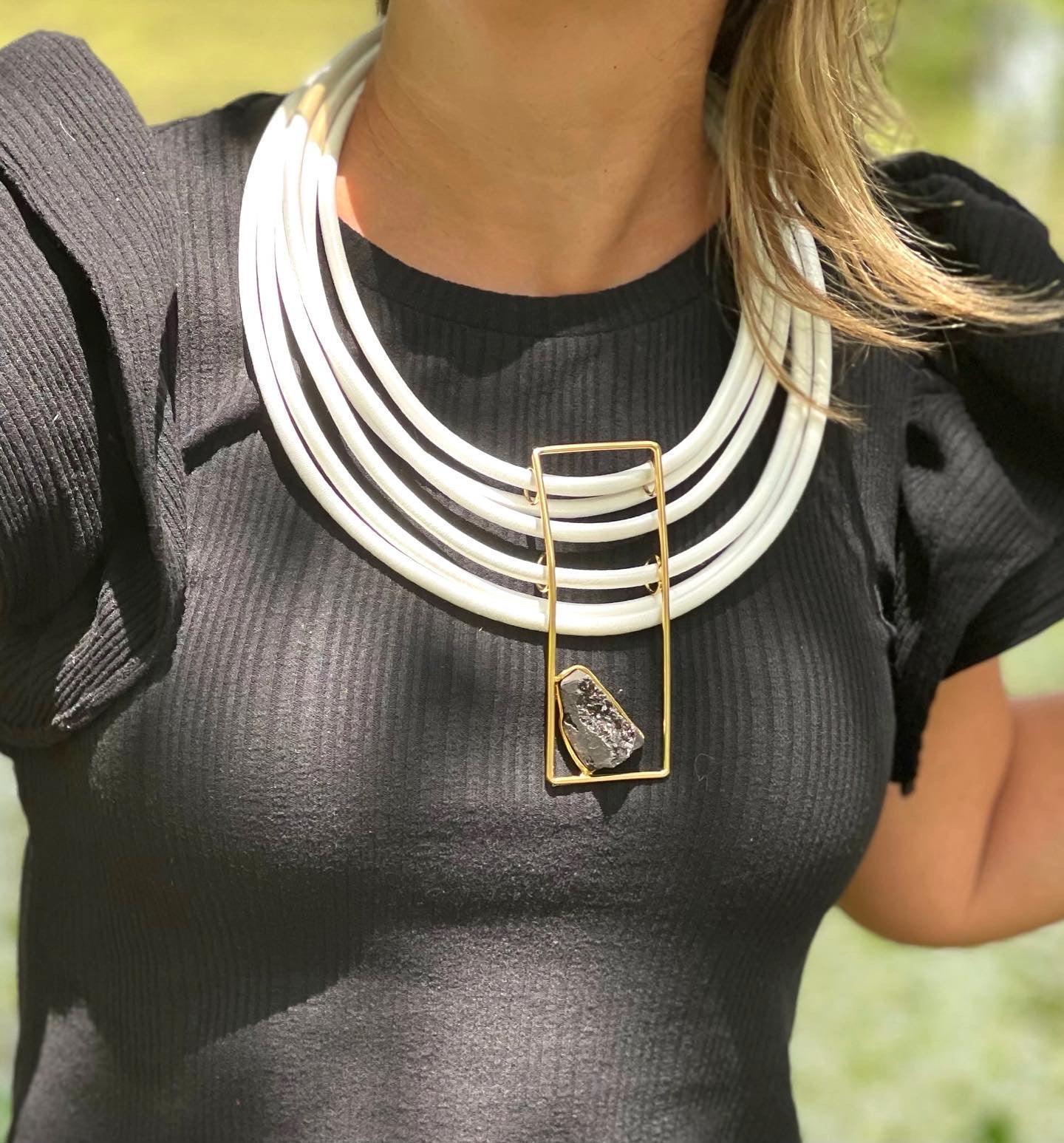 Cista Necklace White - Vita Isola