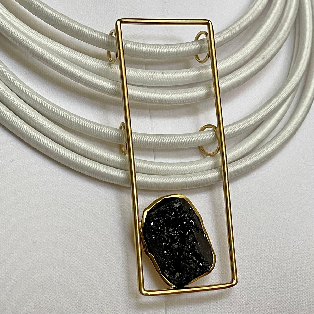 Cista Necklace White - Vita Isola