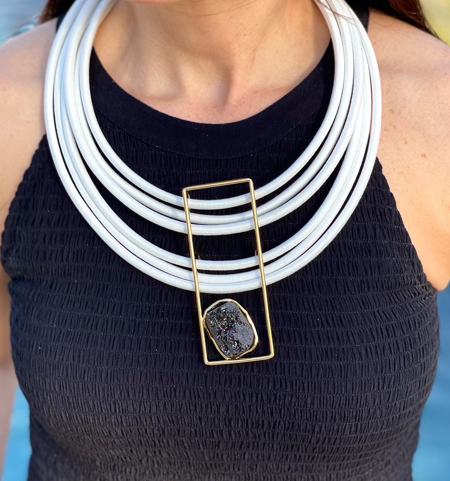 Cista Necklace White - Vita Isola