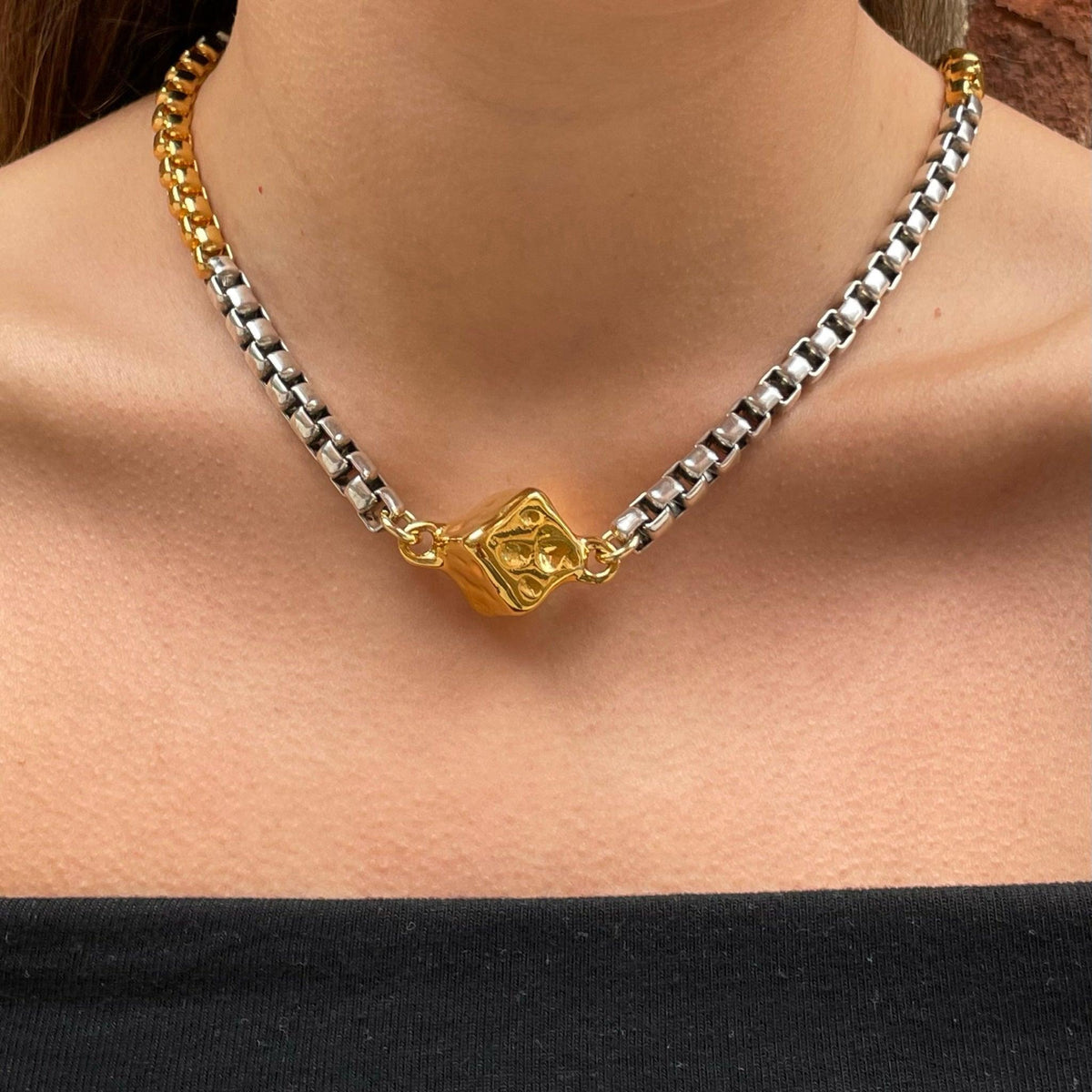 Vita Isola Women's Iconic Gold Bead Necklace