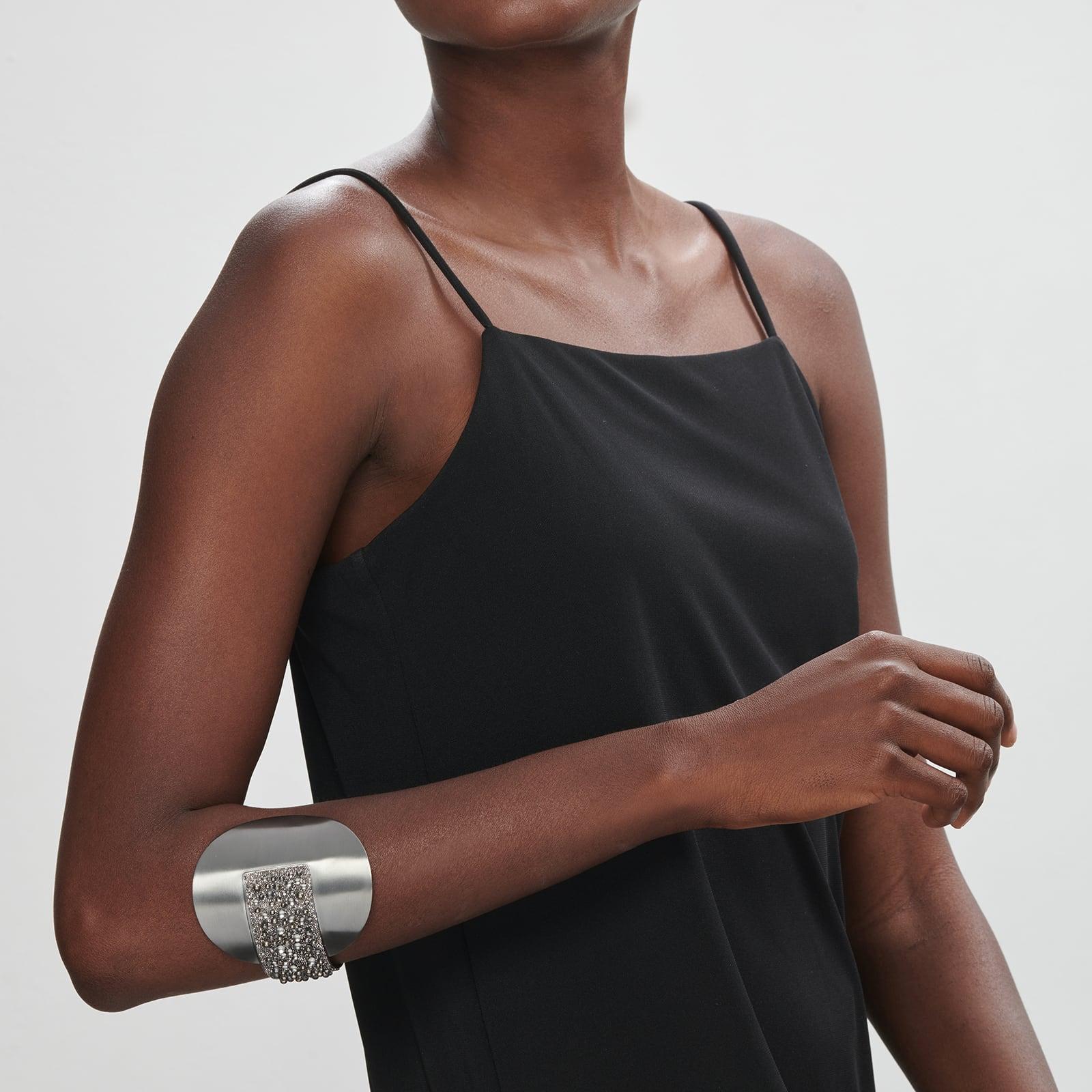 Rosette Gunmetal Bracelet - Vita Isola